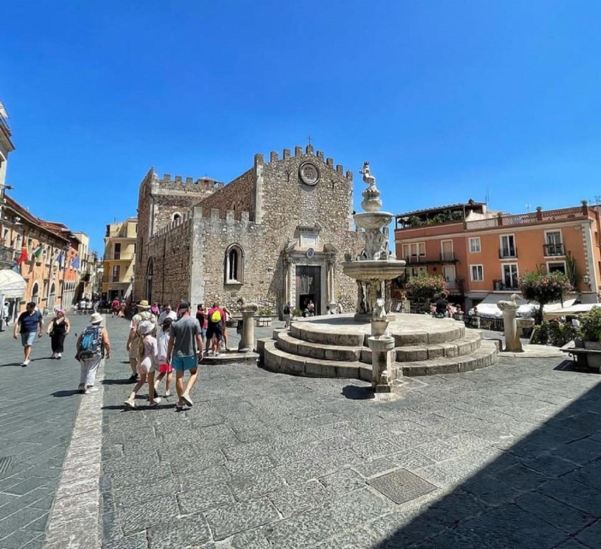 Elios Home Bellavista - Taormina 勒托阳尼 外观 照片